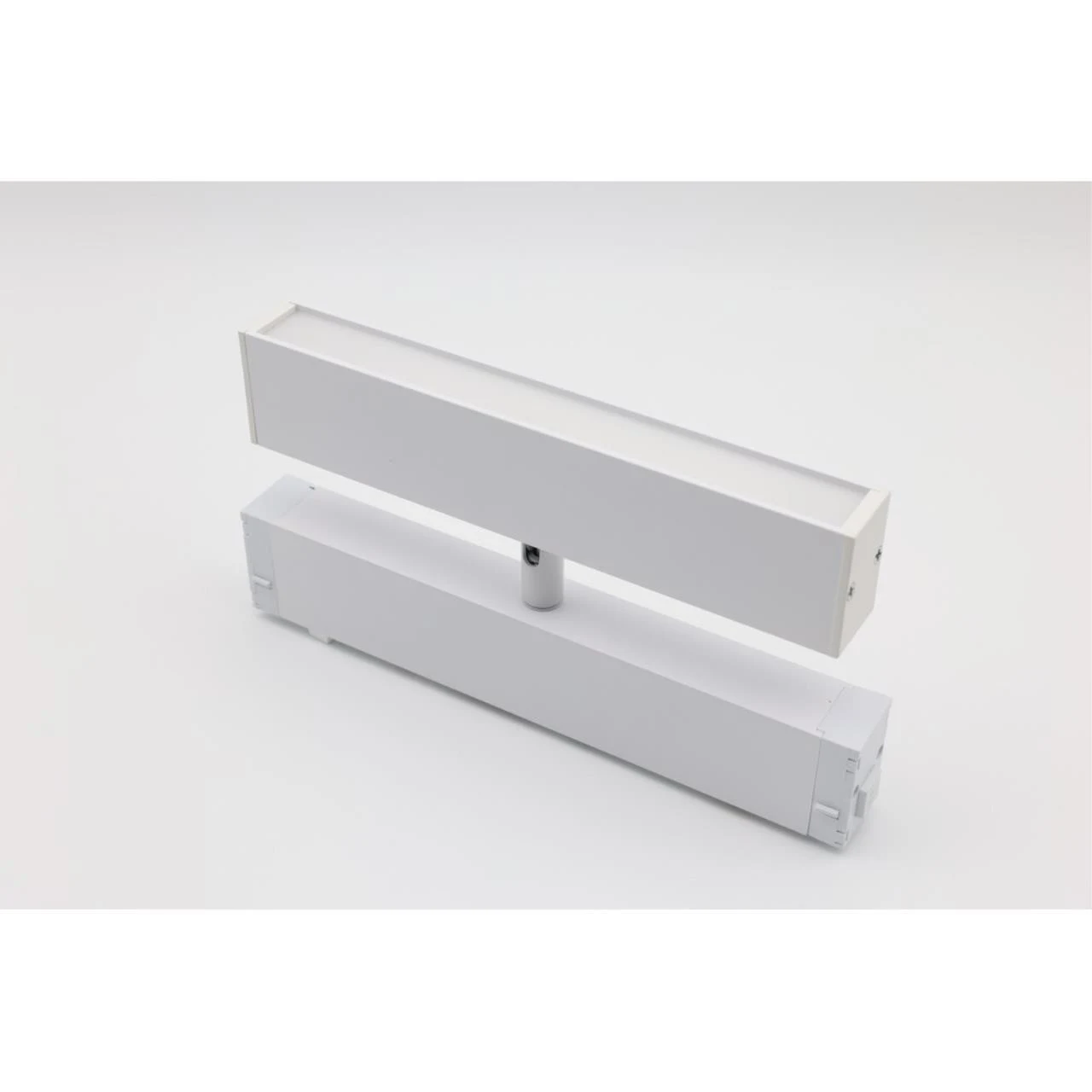 Светильник на шине APLOYT Magnetic track 220 APL.0203.10.09